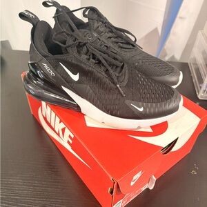 Nike Air Max 270
